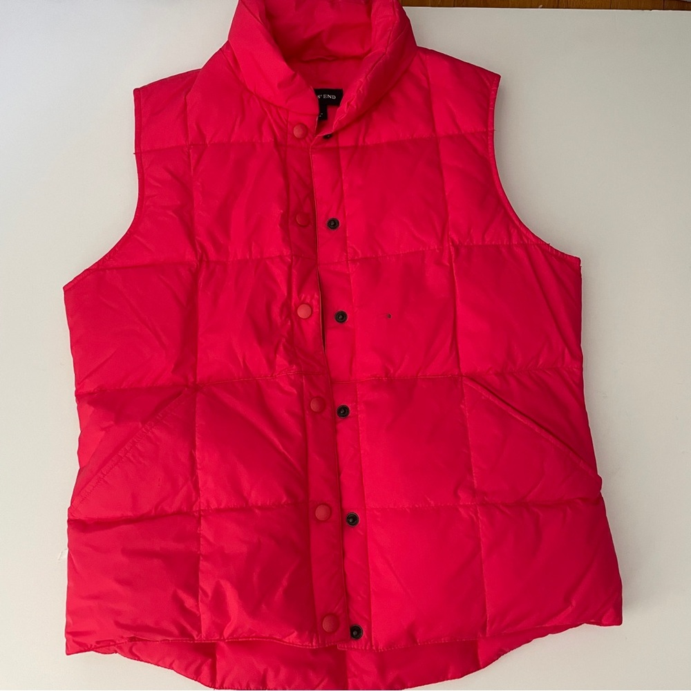 Lands’ End Puffer Vest — Coral, Size S